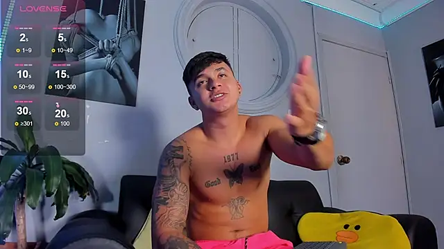 Cristopher_strong live sex cam