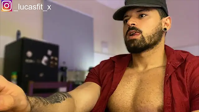 Lucasfit24 live sex cam