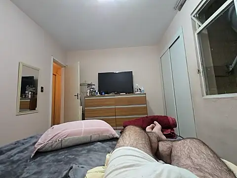 MysterBearMG live sex cam