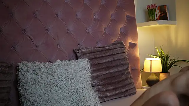 MaiaMini live sex cam