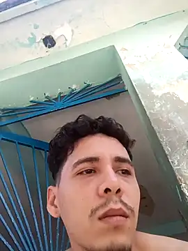 Maguito02 live sex cam