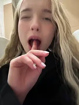Baby_Tiny live sex cam