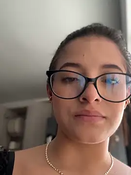 Arilw live sex cam