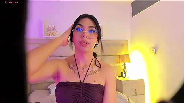 RoseCassie live sex cam