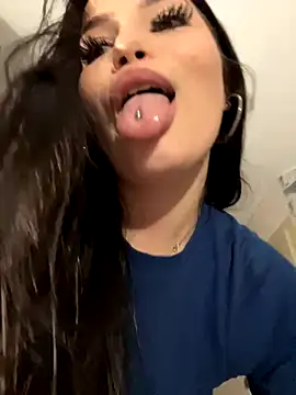 Chloe__Moon live sex cam
