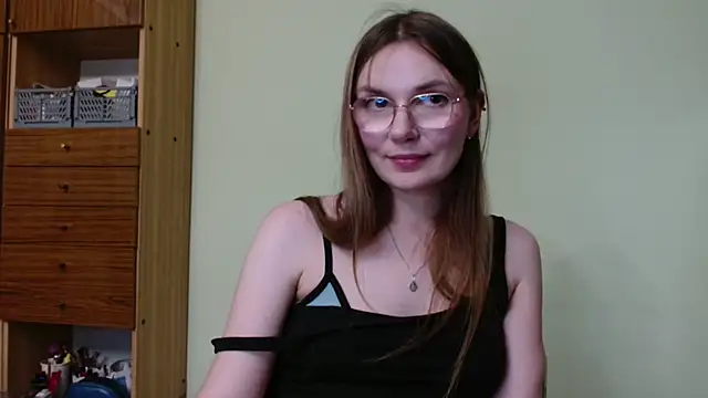LooveELLYx live sex cam
