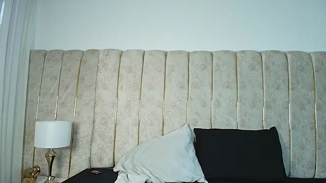 violeet_rosee's web cam