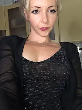Kristina03's Stripchat show and profile