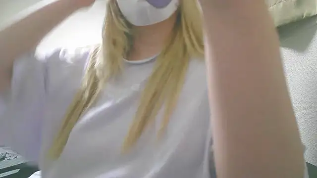 Remi_official live sex cam