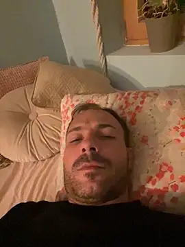 Adventurehotman live sex cam
