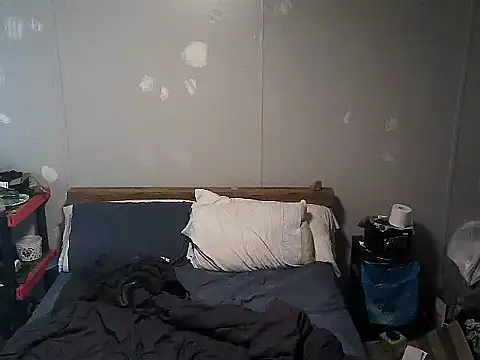 Bi_curious86 live sex cam