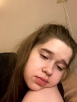 HornyGirlH live sex cam