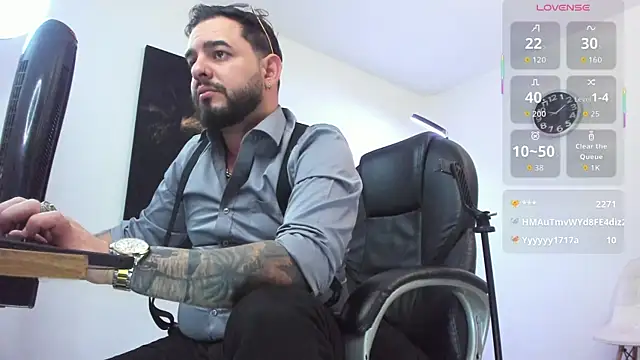 Ethan_Castellano live sex cam