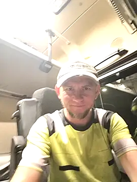 RoadDaddyXL live sex cam