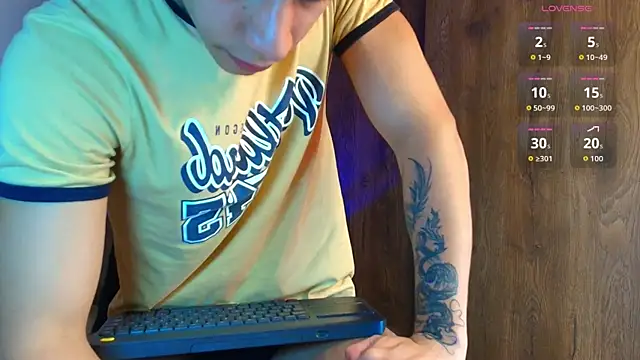 Josep_Davies live sex cam