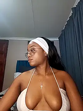 Queen-Chocolate's web cam