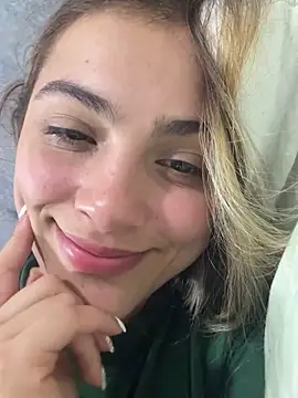 xia_foxxy's Stripchat show and profile