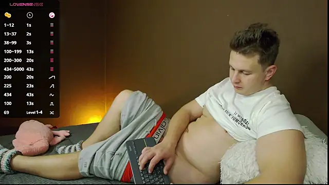 charlie_smiley live sex cam