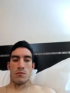 TommyMomentum live sex cam