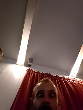 Hungwell1515 live sex cam