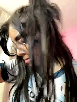 MartinaSooler live sex cam