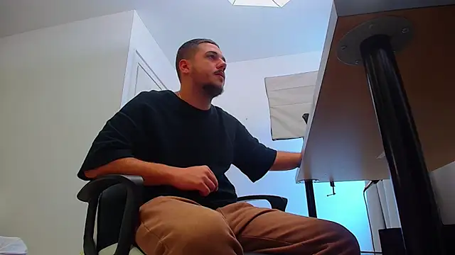 JoshKnights live sex cam