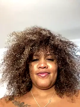 riri_brunnete live sex cam