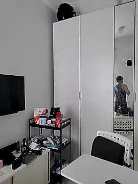 Woonee1680 live sex cam