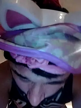 Taysprettyprincess's web cam