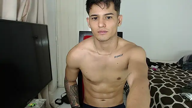 Alex_mojica live sex cam