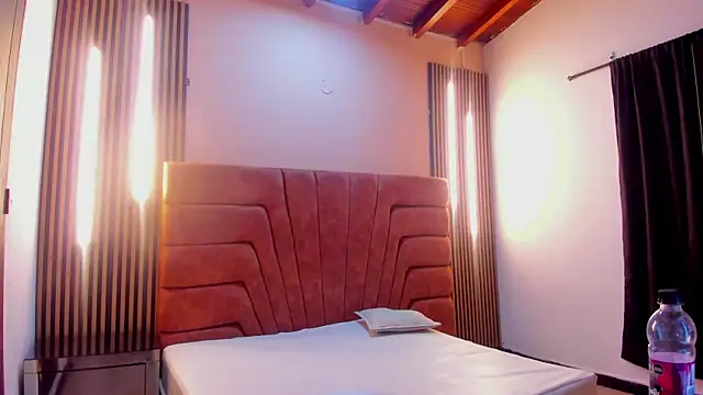 FYKMOR_1 live sex cam