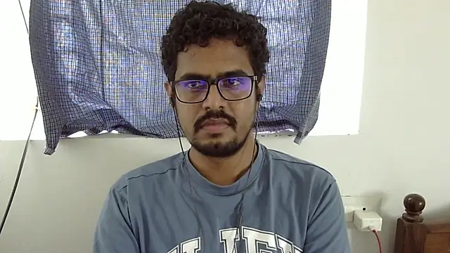 The_SHY_uncut live sex cam