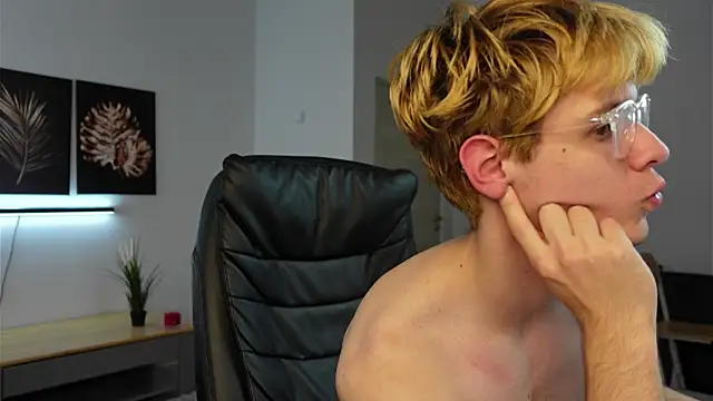 Logan_Fraser's web cam
