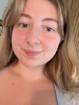 curvyflawless live sex cam
