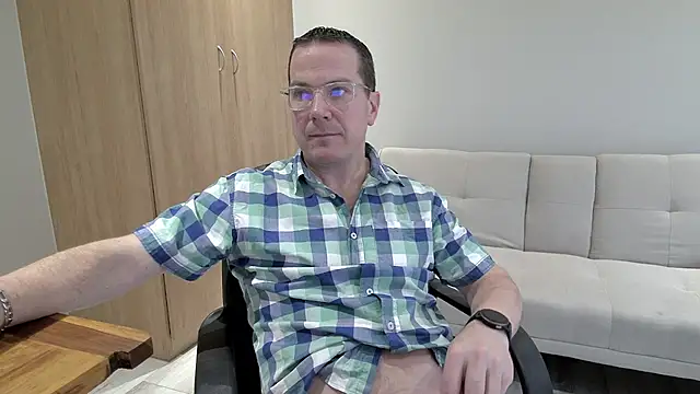 BrettJ81 live sex cam