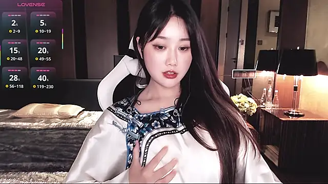 Alice-777 live sex cam