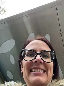 NataKitten live sex cam