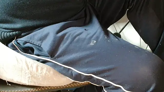 blow2gold live sex cam