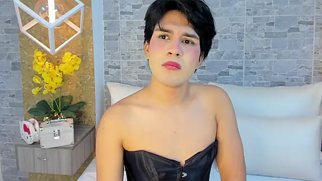 AriLune live sex cam