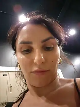 Izabella_Bella live sex cam