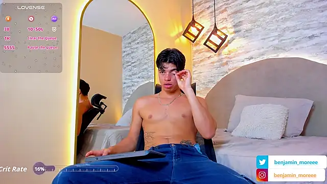 Benjamin_More live sex cam