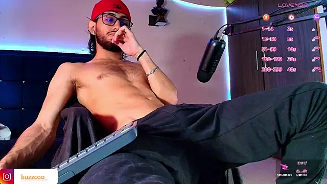 kuzzcoo live sex cam
