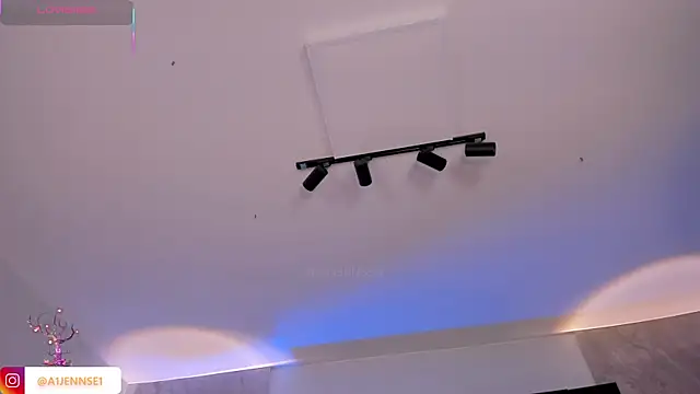 AllyJensen live sex cam
