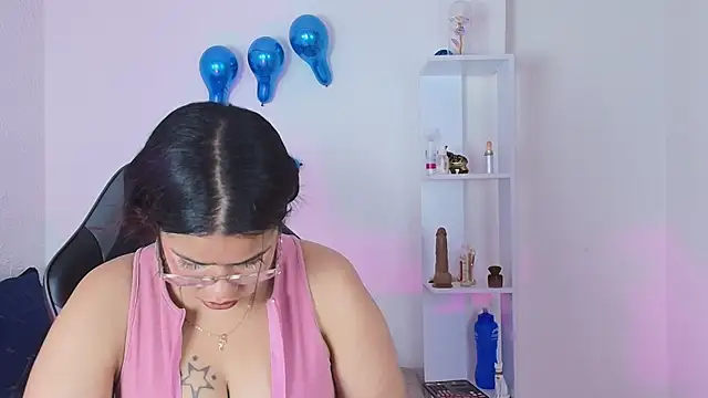 Evelyn_brown8 live sex cam