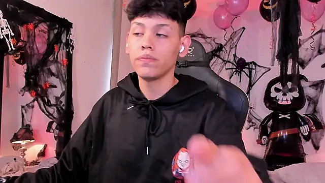 zeus_blaze live sex cam