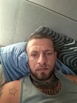 Danielxxxbbn live sex cam