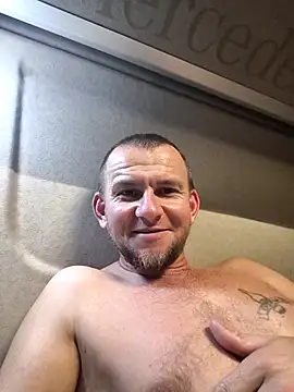 RoadDaddyXL live sex cam