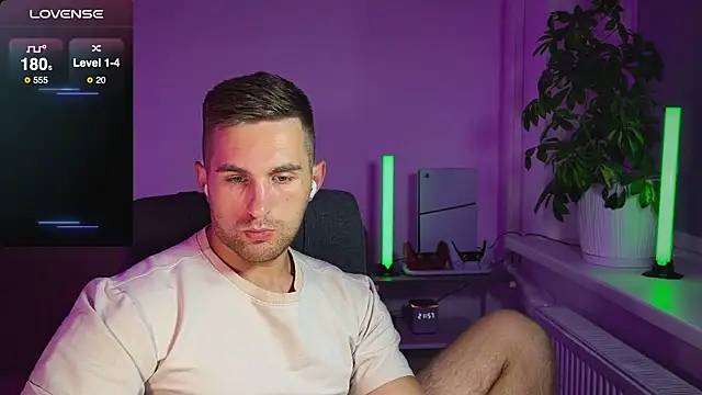 Sweeet__boy live sex cam
