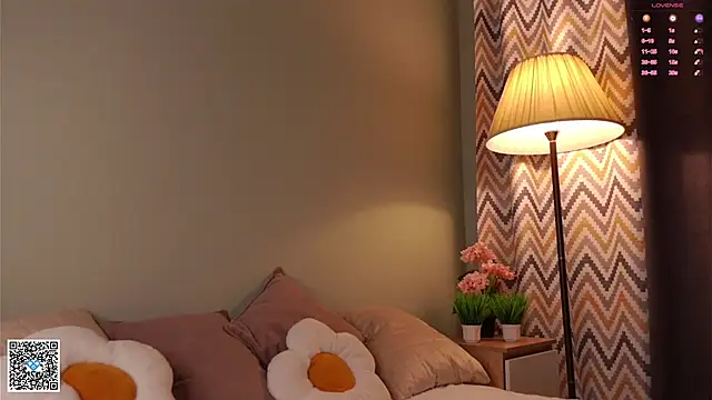 DarelleFare live sex cam