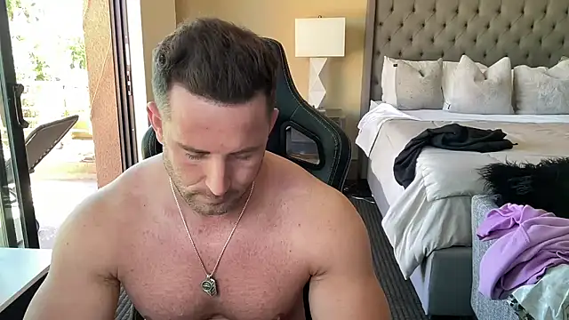 brettmycles28 live sex cam